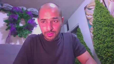 Snapshot of thomassmith2023 chatting on February 23, 2025, 4:17 am thomas smith online show from February 23, 2025, 4:17 am