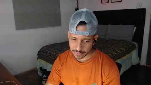 Snapshot of thommerxxx chatting on September 22, 2025, 9:06 pm Thom online show from September 22, 2025, 9:06 pm