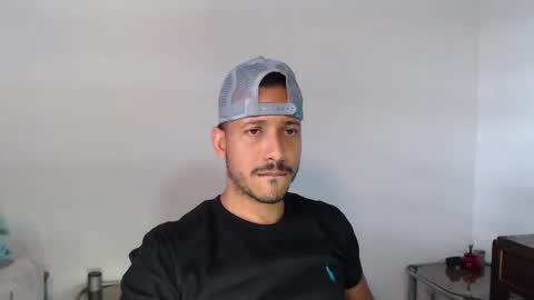 Snapshot of thommerxxx chatting on September 25, 2025, 3:49 pm Thom online show from September 25, 2025, 3:49 pm