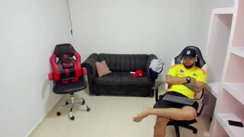 thomson_hot01 online show from February 20, 2026, 6:26 am