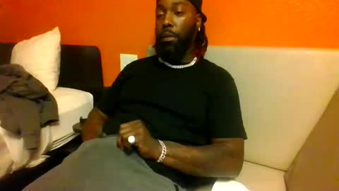 Snapshot of thotyboy68 chatting on February 22, 2025, 10:07 am Thotyboy online show from February 22, 2025, 10:07 am