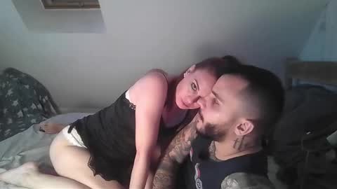 threesomeshome online show from November 30, 2025, 1:20 am