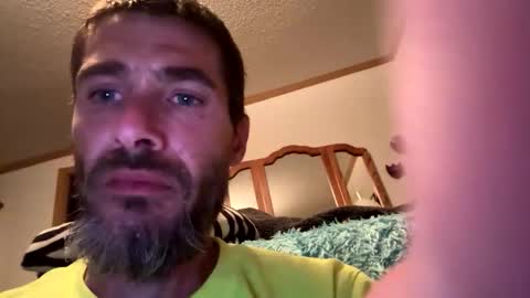 throbbing8585 online show from June 8, 2026, 7:20 am