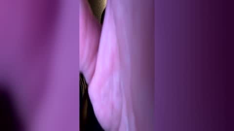 throbbing8585 online show from June 18, 2026, 12:44 am