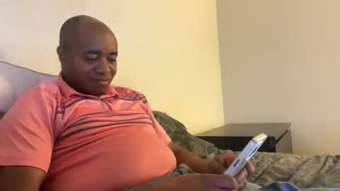 austin xzandros online show from November 5, 2025, 10:37 am