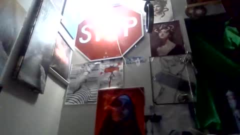 thunder8u42 online show from December 4, 2025, 8:34 am