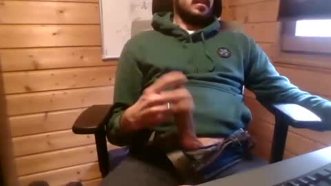 Snapshot of thx_4some_sharing chatting on March 2, 2026, 8:32 am toobigcockforonegirl online show from March 2, 2026, 8:32 am