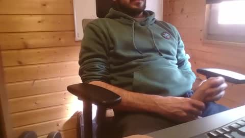 Snapshot of thx_4some_sharing chatting on March 3, 2026, 12:44 pm toobigcockforonegirl online show from March 3, 2026, 12:44 pm