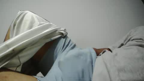 tiago2588 online show from February 12, 2025, 11:41 pm