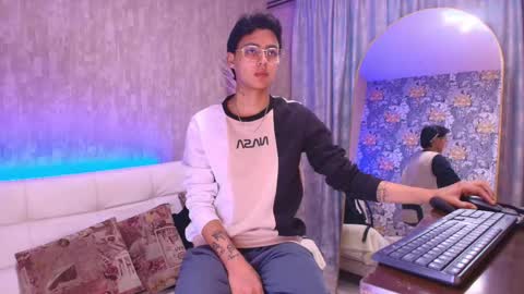 Snapshot of tian_sex chatting on May 11, 2026, 3:23 am online show from May 11, 2026, 3:23 am