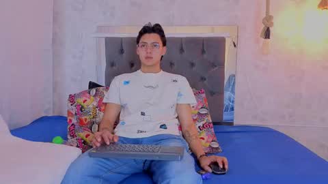 Snapshot of tian_sex chatting on May 16, 2026, 4:53 am online show from May 16, 2026, 4:53 am