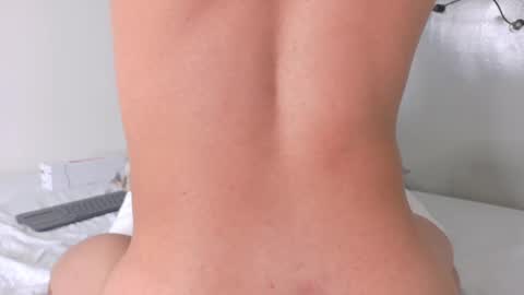 TIANA  online show from October 25, 2025, 7:41 pm