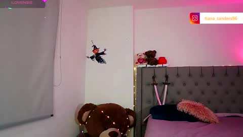 Snapshot of tiana_sanders chatting on October 30, 2025, 2:35 am TATIANA online show from October 30, 2025, 2:35 am