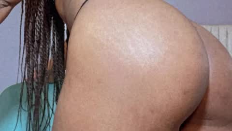 tianasky online show from September 29, 2025, 2:38 am