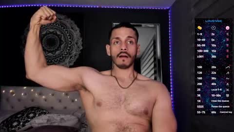 Tian Zilac online show from October 16, 2025, 10:11 pm