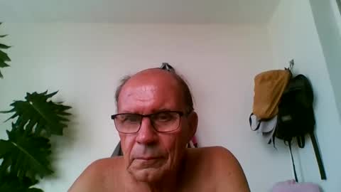 tiaretiareopui online show from November 15, 2025, 9:39 am