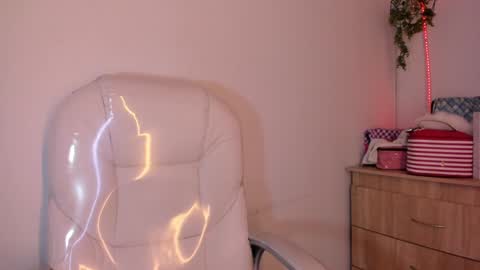 Tiarha online show from December 16, 2024, 10:40 am