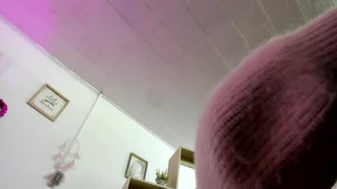 Tiarha online show from February 14, 2025, 4:04 am