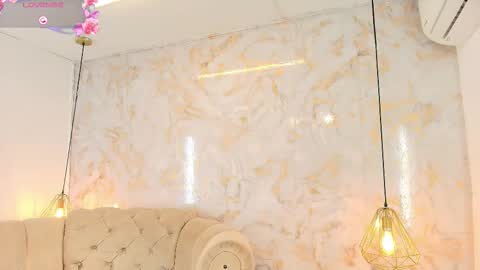 Tifani brown online show from February 5, 2026, 11:48 am