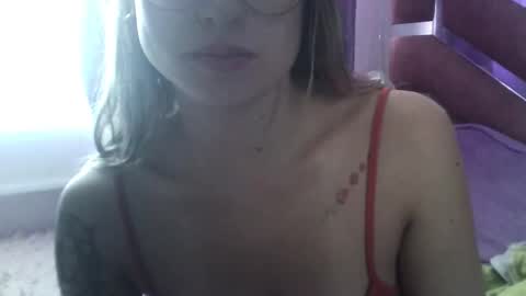 Tifanny online show from December 18, 2025, 3:18 pm