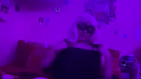 Snapshot of tiff_tiddies chatting on April 3, 2026, 9:18 am tiff_tiddies online show from April 3, 2026, 9:18 am