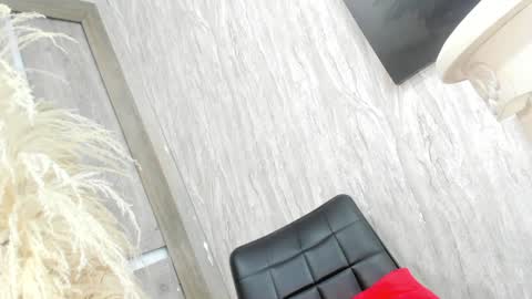 Tiffany online show from February 8, 2025, 2:26 am