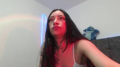 TIFANI online show from November 17, 2025, 1:33 am