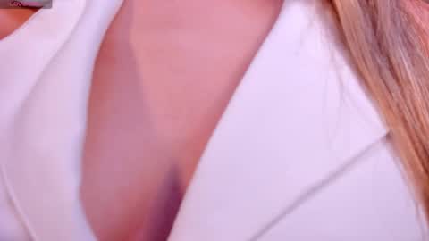 Tiffanny Sins online show from May 14, 2026, 4:19 am