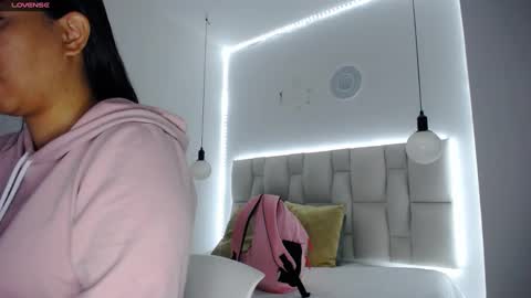 tiffany online show from February 16, 2025, 8:11 pm