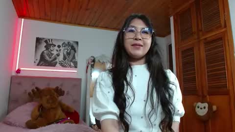 Tifanny online show from October 25, 2025, 5:04 am