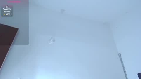 Tiffany online show from September 20, 2025, 3:13 pm