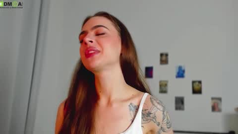 Snapshot of tiffany_loong chatting on October 17, 2025, 11:07 pm tiffany online show from October 17, 2025, 11:07 pm