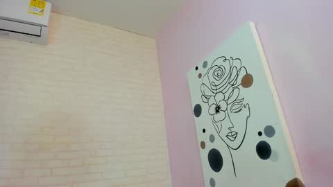 tiffany_mendez online show from September 18, 2025, 12:07 pm