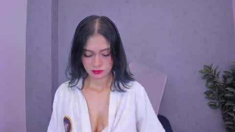 Snapshot of tiffany_mendez chatting on April 8, 2026, 12:05 pm tiffany_mendez online show from April 8, 2026, 12:05 pm