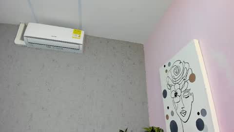 Snapshot of tiffany_mendez chatting on May 16, 2026, 12:04 pm tiffany_mendez online show from May 16, 2026, 12:04 pm