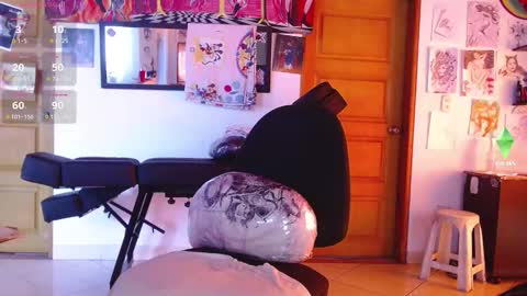 Tiffany 21 and Andy 32  online show from October 21, 2025, 3:24 pm