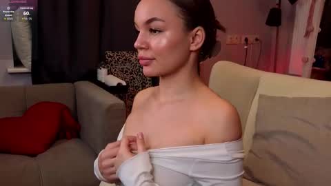 Tiffany online show from November 25, 2025, 12:05 pm