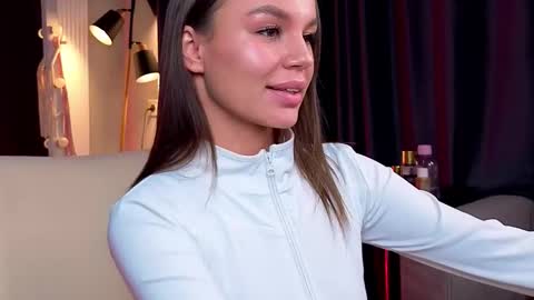 Tiffany online show from January 18, 2026, 11:47 am