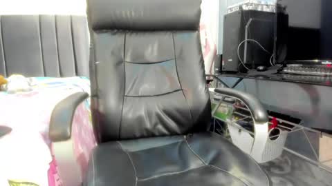 Snapshot of tiffany_teressa chatting on January 2, 2025, 8:57 pm tiffany theressa online show from January 2, 2025, 8:57 pm