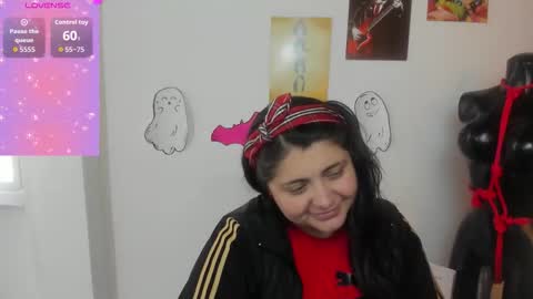 TiffanyAmazing online show from October 3, 2025, 2:03 pm