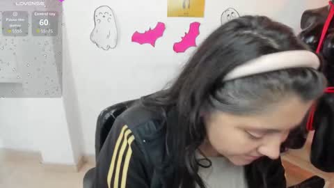 TiffanyAmazing online show from October 9, 2025, 12:58 pm