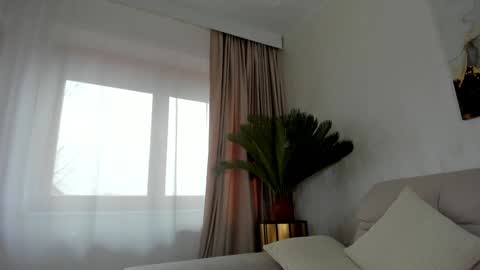 Tiffany Houston online show from December 9, 2024, 12:40 pm