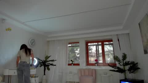 Tiffany Houston online show from December 14, 2024, 5:40 am