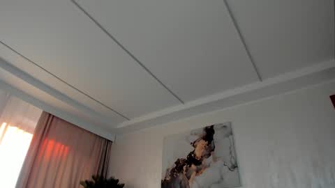 Tiffany Houston online show from December 18, 2024, 5:59 am