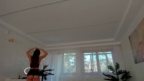 Tiffany Houston online show from December 19, 2024, 7:29 am