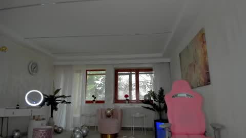 Tiffany Houston online show from February 15, 2025, 7:38 am