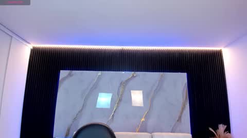 tiffanyhoustton online show from February 5, 2026, 11:26 am