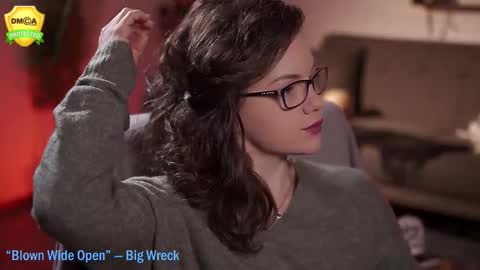 tiffanyriox online show from November 1, 2025, 1:51 am