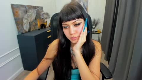 tiffanyyoun online show from April 17, 2026, 12:19 pm