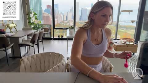 Tiffstreatsxoxo online show from October 25, 2025, 7:30 pm